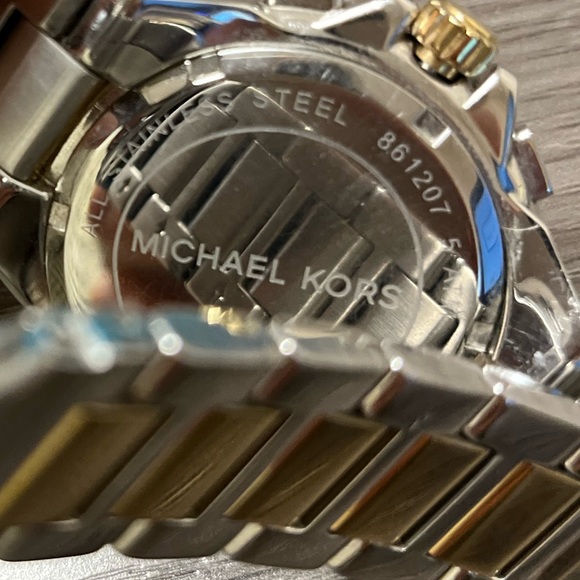 Michael Kors Mk5653 Camille Two Toned Gold and Silver Chronograph Watch - Picture 8 of 10